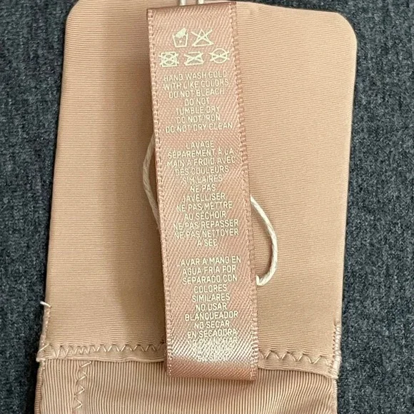 SKIMS Ultimate Push-Up Strapless Bra Clay Tan BA-BAN-3208 34D NEW - Picture 5 of 6